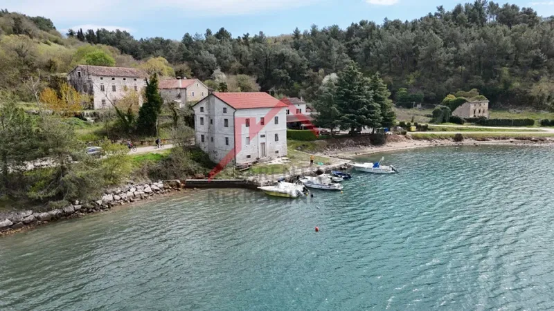 House first row to the sea in Istria! – 2