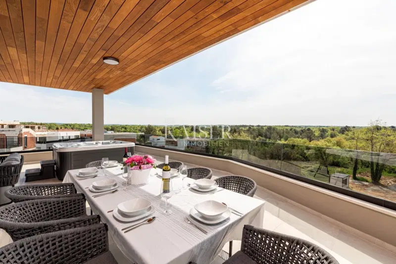Istria - Parenzo, attico di lusso vicino al mare con vista mare – 3