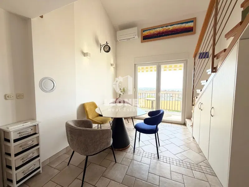 Fully furnished apartment with sea view in a great location in Novigrad – 2