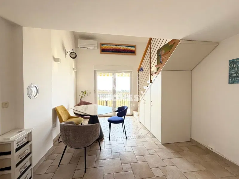 Fully furnished apartment with sea view in a great location in Novigrad – 3