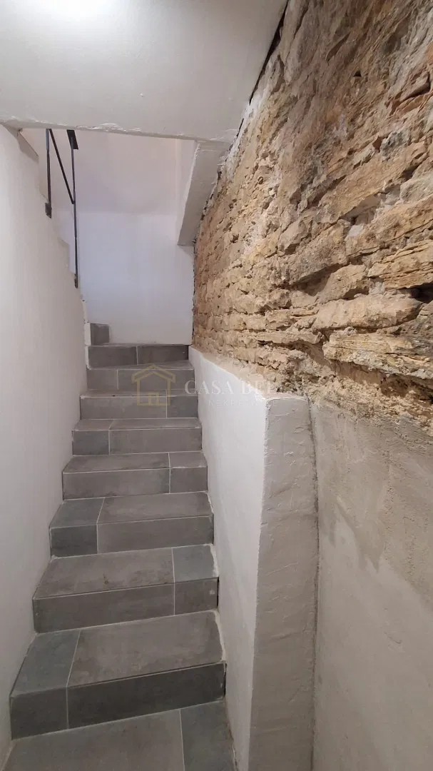 Medulin, Kamena kuća, 2s+db, 66m2 – 2