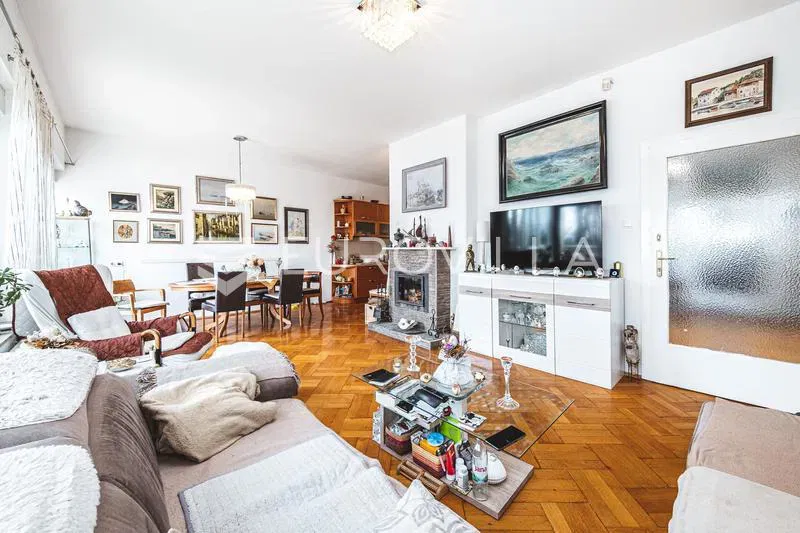 Zagreb, Pantovčak, spacious family house 400 m² on a plot of 735 m², beautiful view – 3