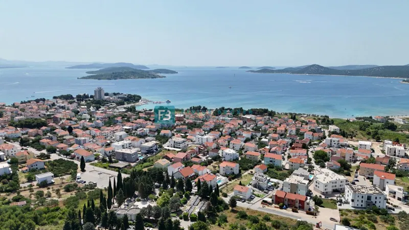 Zemljišče Vodice, 738 m2 – 2