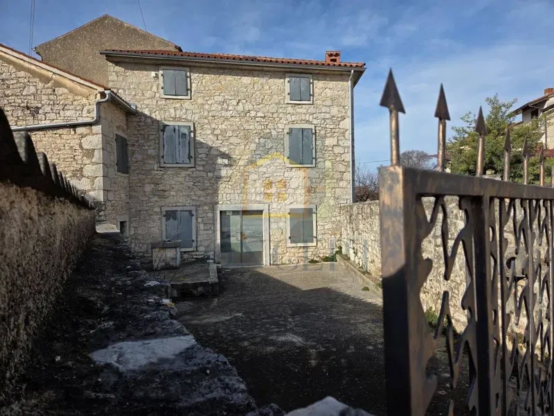 Poreč, Višnjan, dintorni, casa autoctona in pietra parzialmente ristrutturata, 10 km dal mare – 2