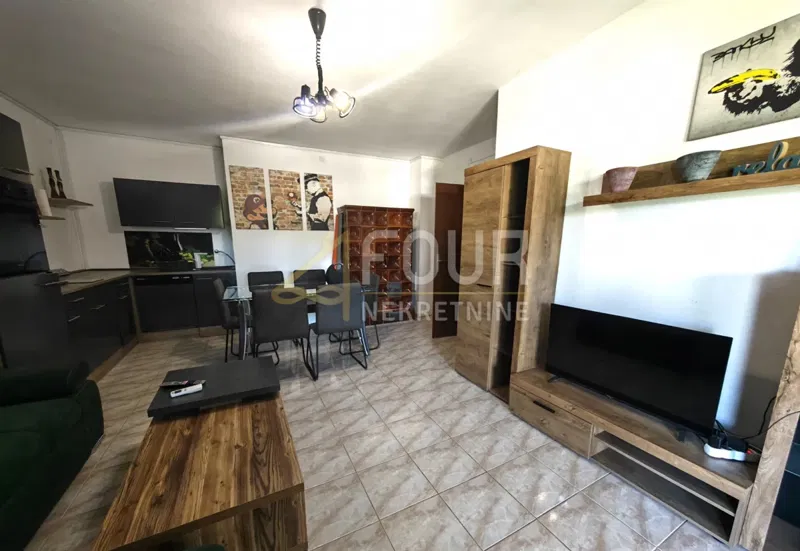 Istria, Fasana, 3 camere da letto, soggiorno, terrazza, vista mare – 3