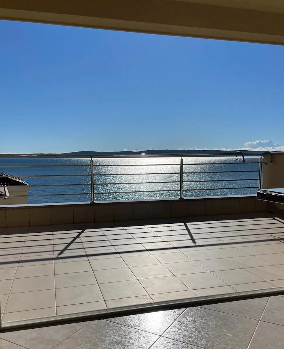 Apartament z widokiem na morze w Chorwacji na sprzedaż