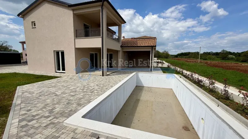 ŽMINJ - FREISTEHENDES HAUS MIT POOL