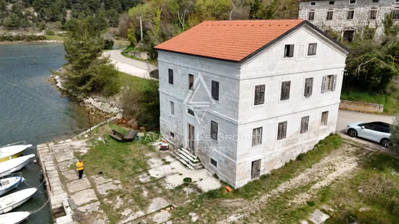 Istria, Tar: Seafront historic stone project – 2