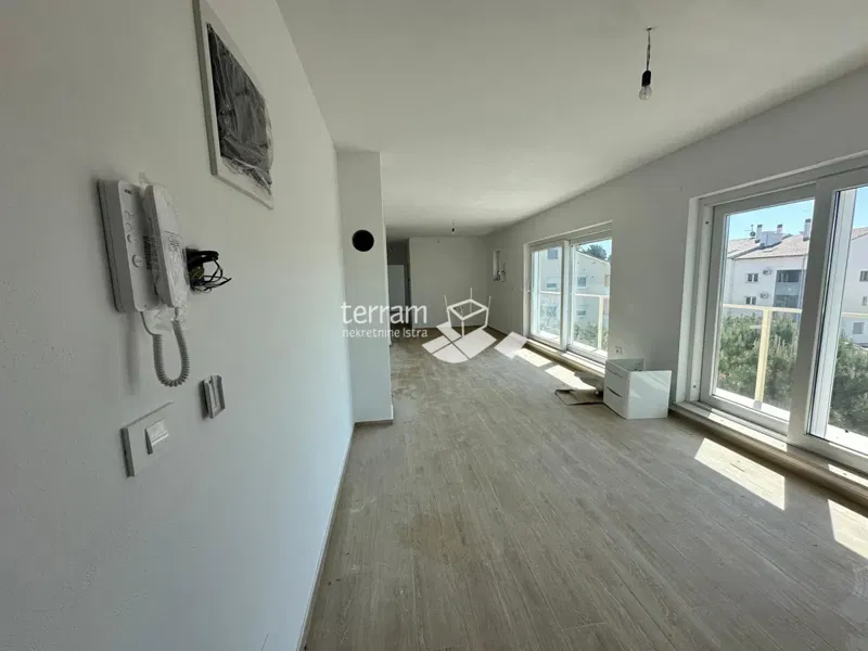 Istra, Pula, Štinjan, stan 67,68m2, 2SS+DB, drugi kat, NOVO, USELJIVO, #prodaja