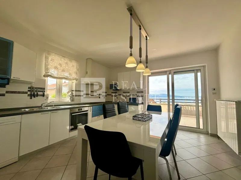 NOVI VINODOLSKI - three-bedroom apartment with a huge terrace and a beautiful view – 2