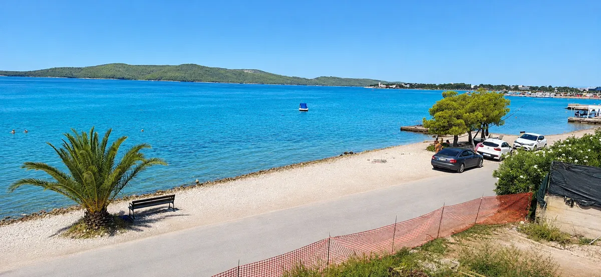 Apartmani na plaži prodaja!!!