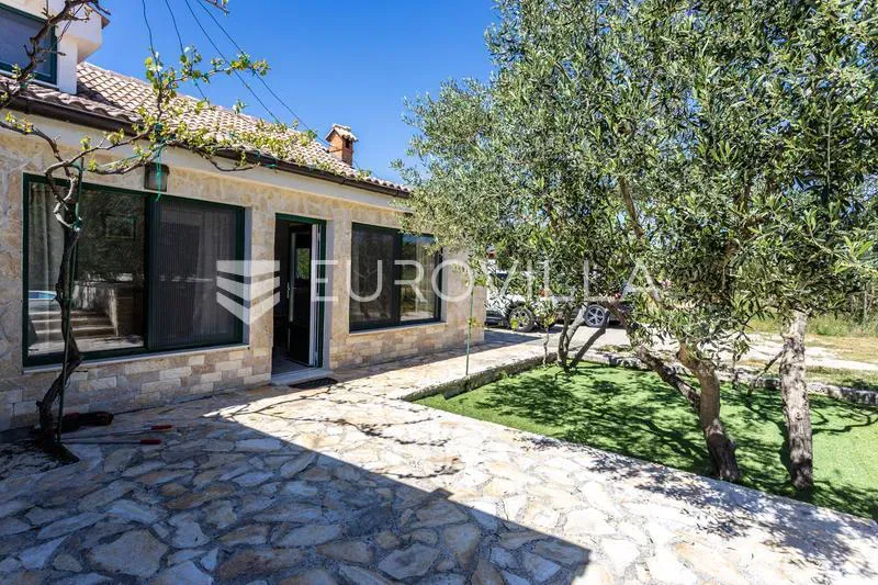 Gaćelezi, house with swimming pool and gallery on a spacious plot of 4633 m² – 3