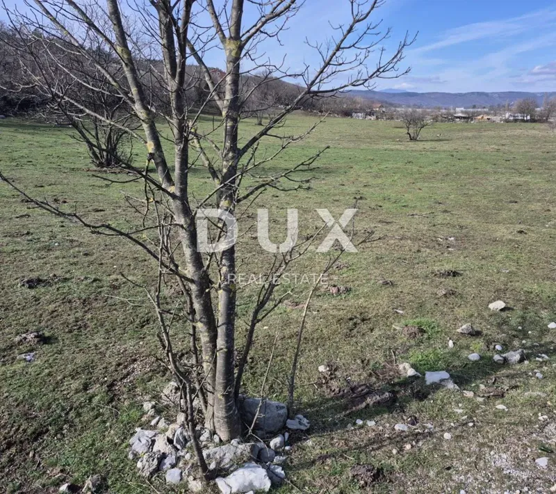 RIJEKA, GROBNIK-  građevinsko zemljište 650 m2