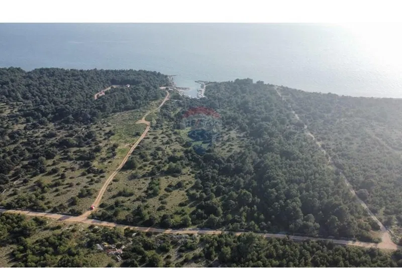 Vir – T2 zona prvi red uz more | 100 €/m² – 2