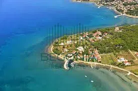 Građevinsko zemljište 613 m2. PRIVLAKA. ZADAR.