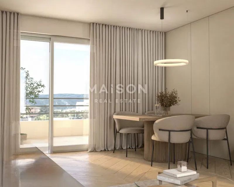 Cres – Luxury Three-Room Apartment in a Top Location (8.3) – 3