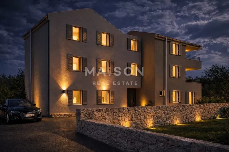Appartamento Di Tre Locali Di Lusso In Posizione Unica a Cres (S3) – 3