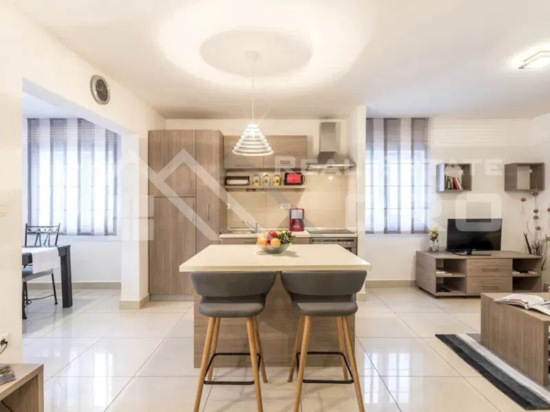 Split Immobilien – Möblierte Maisonette-Wohnung im Stadtzentrum von Split, zum Verkauf