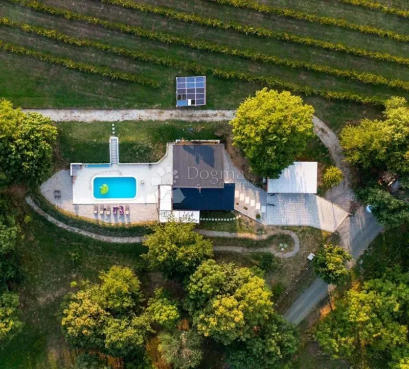 ORIOVAC - ODLIČNO UHODANO POSLOVANJE TURISTČKOG IZNAJMLJIVANJA