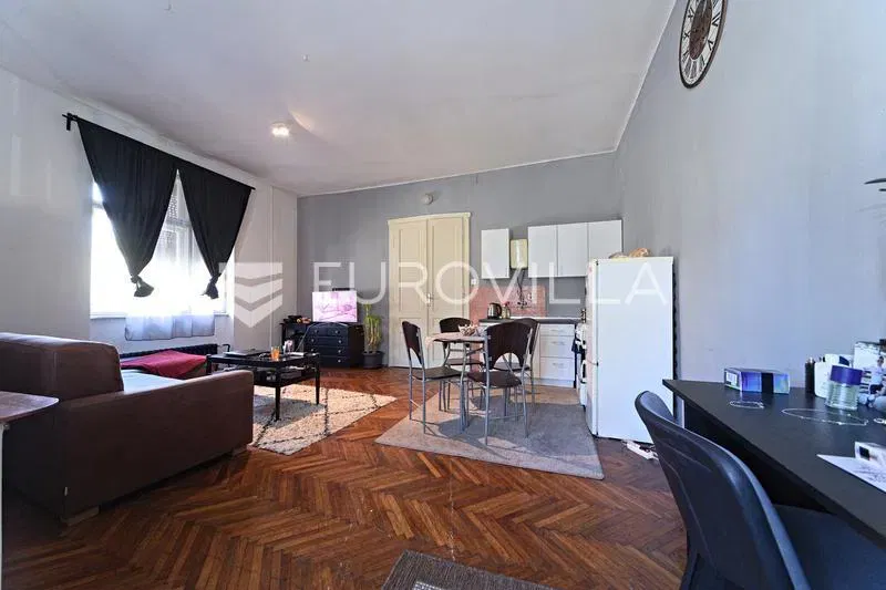 Osijek, Upper Town, commercial space available for rent according to the tenant’s needs. – 2