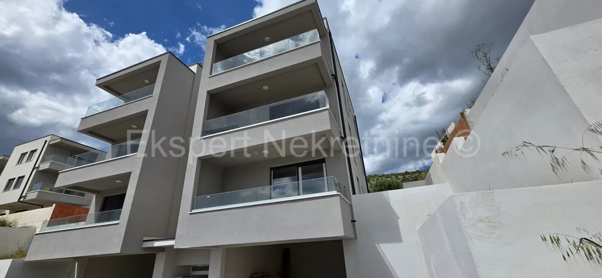 Trogir, penthouse 70 m2 + 74 m2 roof terrace, sea view,