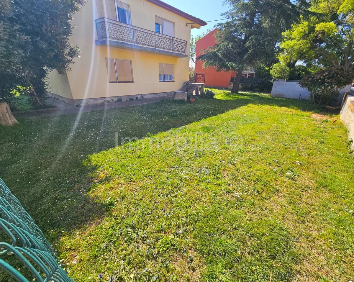 PRILIKA! 1.800 EUR/M2! ETAŽA KUĆE + 200 m2 OKUĆNICE, ŠIŠAN !