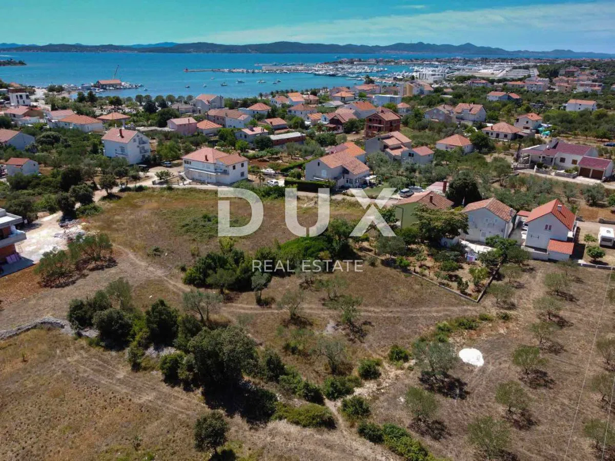 ZADAR, SUKOŠAN - Terreno edificabile in posizione isolata