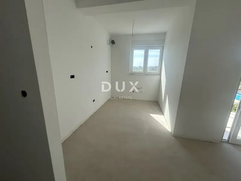 Šibenik, Vodice, ultimo piano, terrazza privata sul tetto di 93 m², vista mare, garage – 3