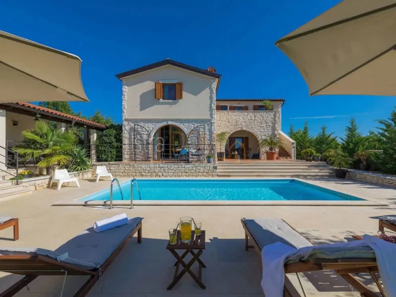 * VILLA MIT SWIMMINGPOOL, GROSSEM GARTEN UND MEERBLICK * – 3