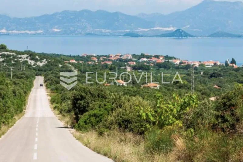 Pelješac, Sreser, kamena građevina