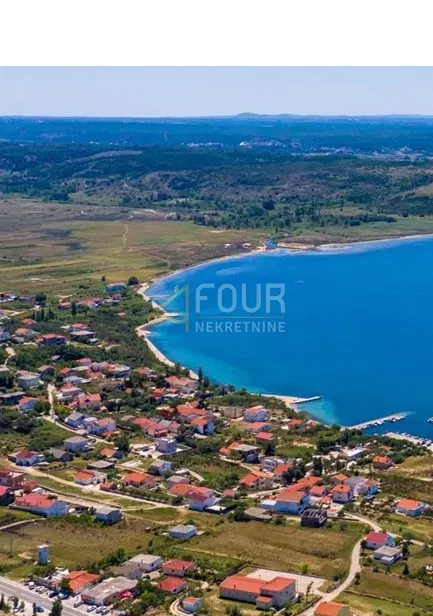 Pozemok Rtina, Ražanac, 1.032m2 – 2