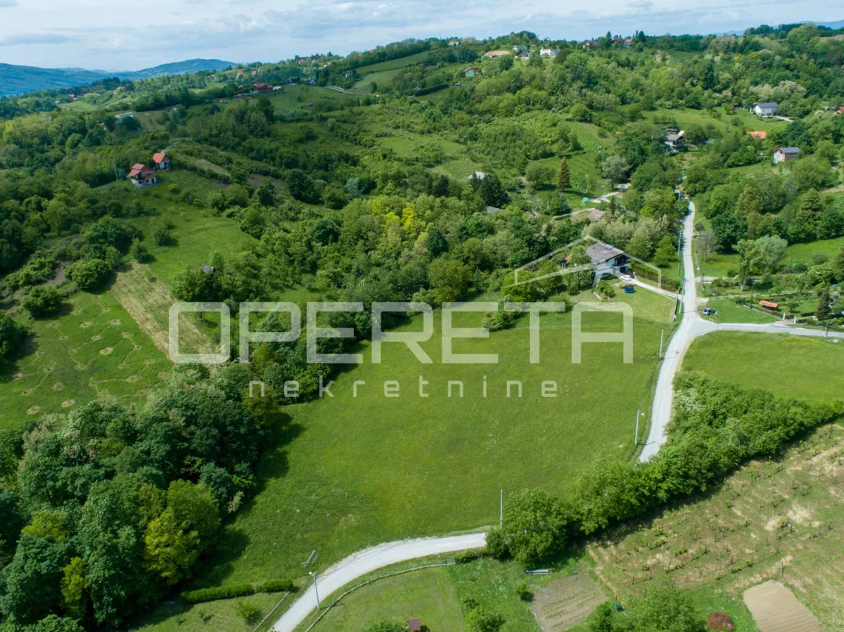 PRODAJA, GRAĐEVINSKO ZEMLJIŠTE, LADUČ, DUGA ULICA, 3600m2
