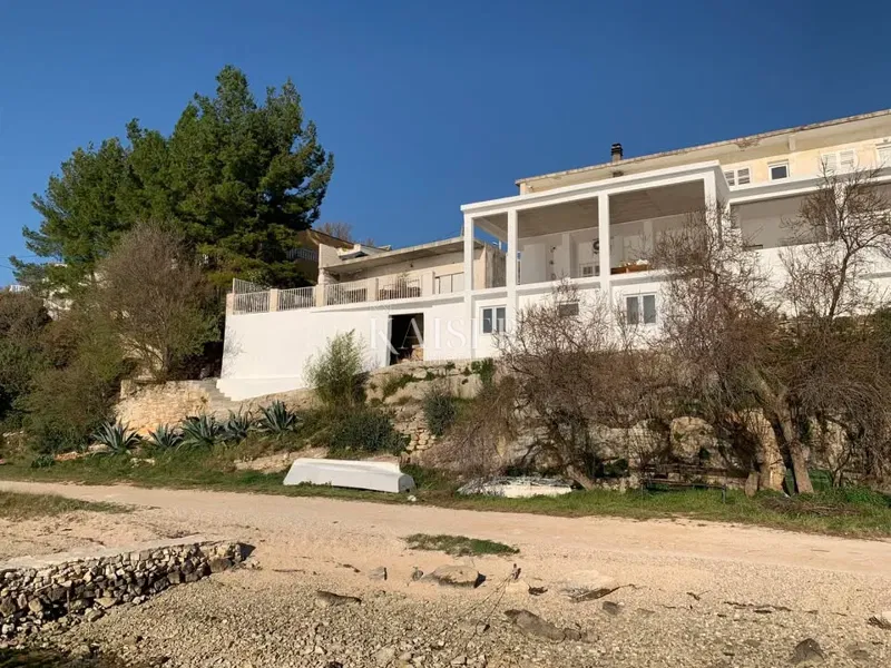 Zadar, Gornji Karin : kuća prvi red do mora