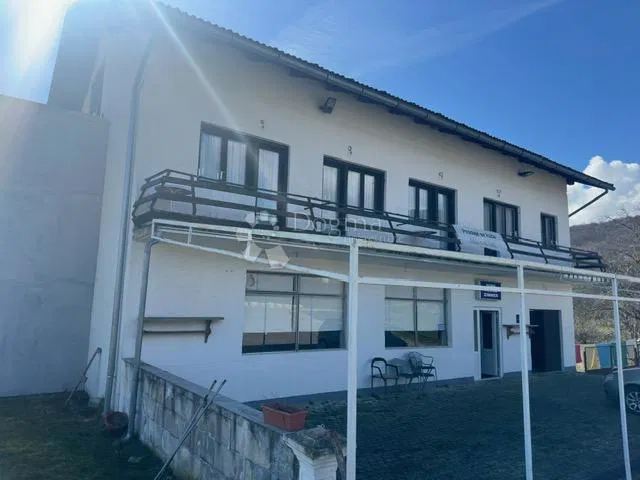 Дом Bunić, Udbina, 219m2