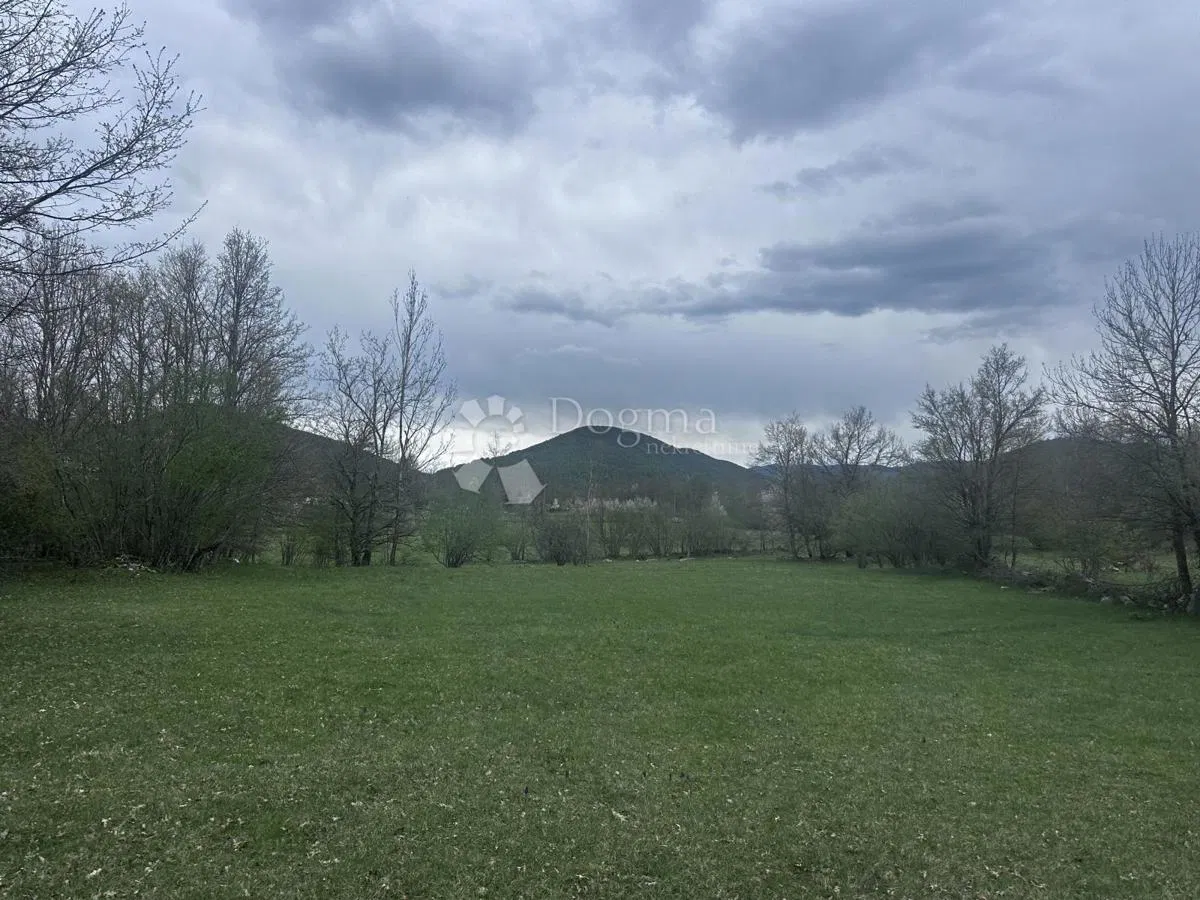 Terreno agricolo Lovinac, 28.304m2