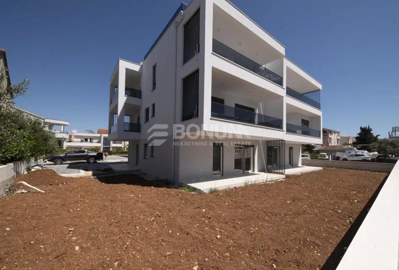 Prodaja stanovanja z dvoriščem v centru mesta, Vodice – 2