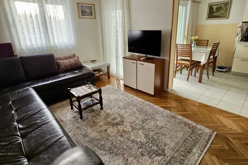 Duplex apartment in great location – 2
