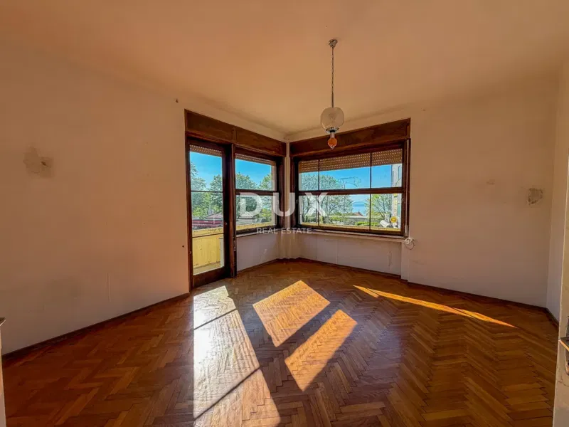 MATULJI, CENTRO - opportunità - piano da ristrutturare con soffitti alti, due terrazze, vista mare, parcheggio – 2