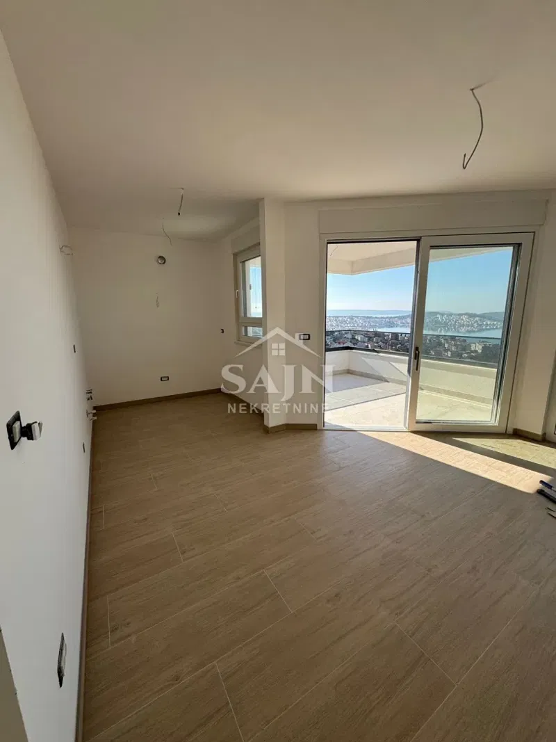 Trogir/Three-bedroom apartment with a view – 2