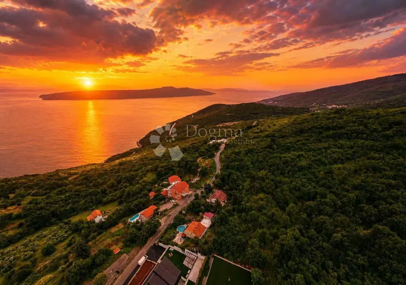Zazidljivo zemljišče Martina, Mošćenička Draga, 903m2