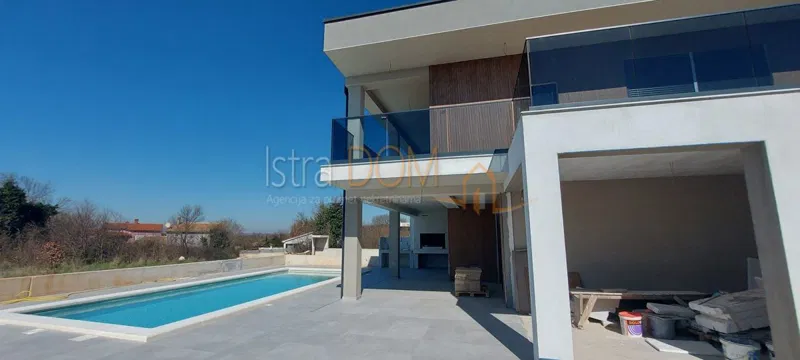 * MODERNA KUĆA S BAZENOM U ISTRI – 360 m² * – 3