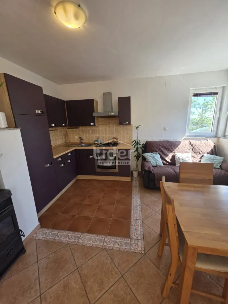 NOVALJA, CENTAR 40 M2, 1S+DB – 3