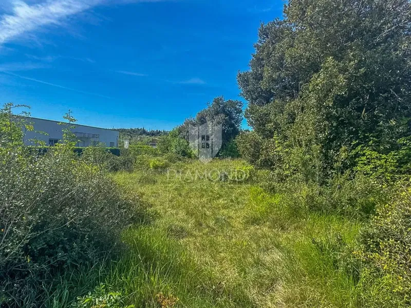 Terreno edificabile a Štinjan per 8 appartamenti, casa o villa in posizione tranquilla – 2