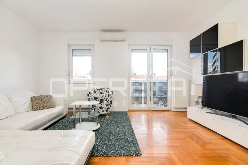 DESIRABLE LOCATION! QUALITY CONSTRUCTION! – 3