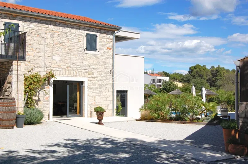 Istrian estate with traditional charm with 2 fully furnished buildings – 3