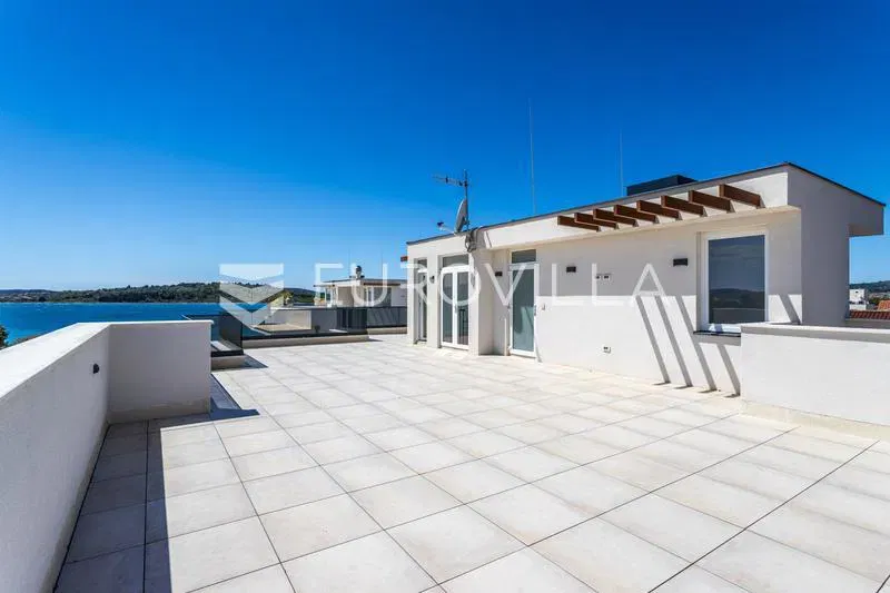 Srima, three-bedroom penthouse in a prime location with sea view – 2
