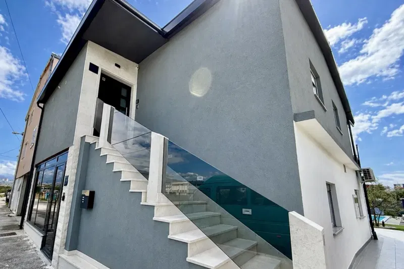 Modern house with a swimming pool and two apartments in a quiet location – 2