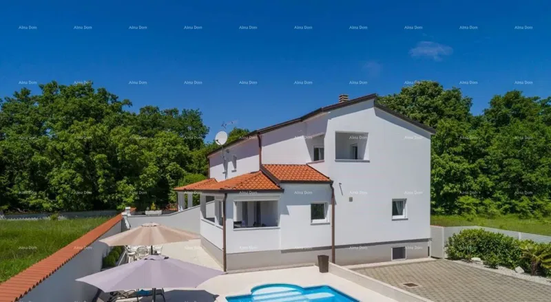 Twin villa with a pool – surroundings of Poreč – 2