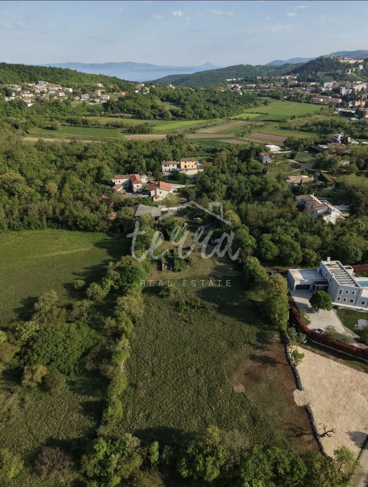 Labin, građevinsko zemljište na traženoj lokaciji u blizini centra