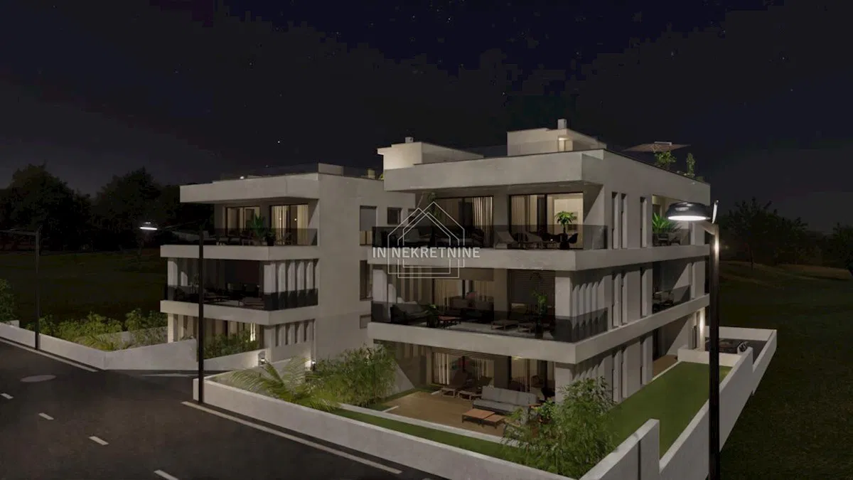 Novogradnja, veliki apartman s 2 terase, 200 m od mora, mogućnost 2 jedinice